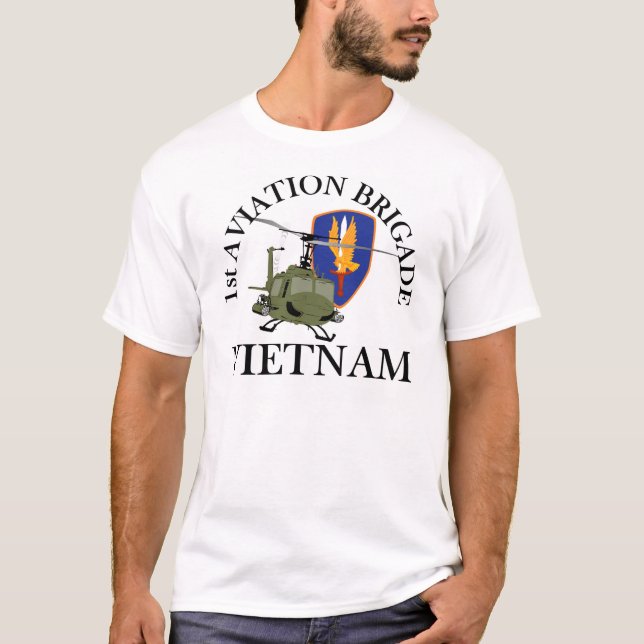 1st AvnBdeVietnam Vet Huey T Shirt (Framsida)