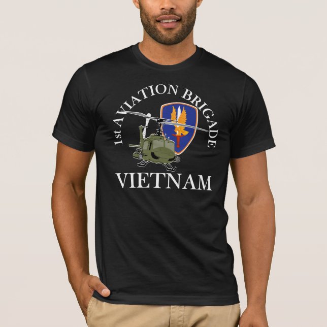 1st AVNBDEVietnam Vet Huey Tee (Framsida)