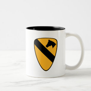 1st Cav lappar Två-Tonad Mugg