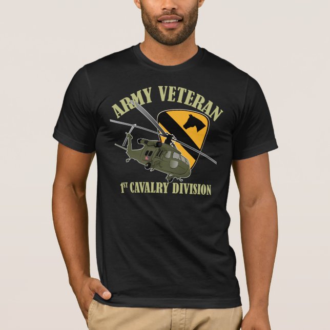 1st Cav Vet - UH60 Blackhawk T-shirt (Framsida)