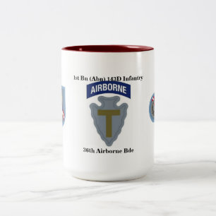 1st För Abn för infanteri 36th för bataljon 143 Två-Tonad Mugg