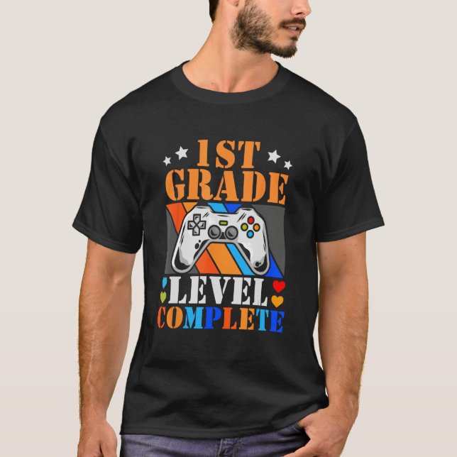 1st Grade Graduation 2023 Video Gamer First Grade  T Shirt (Framsida)