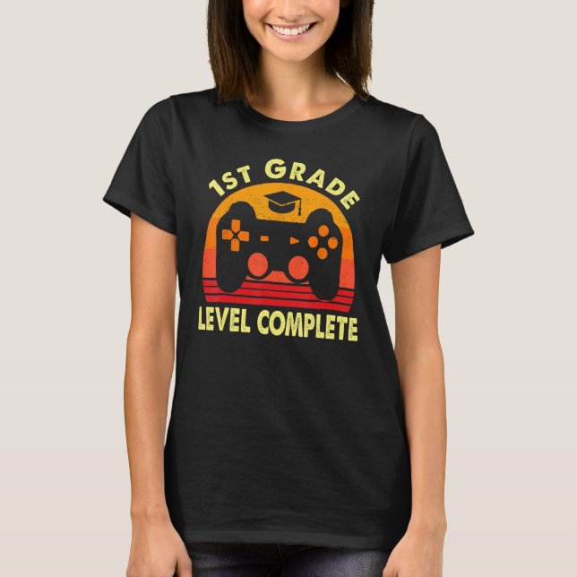 1st Grade Graduation Level Complete Video Game Gam T Shirt (Framsida)