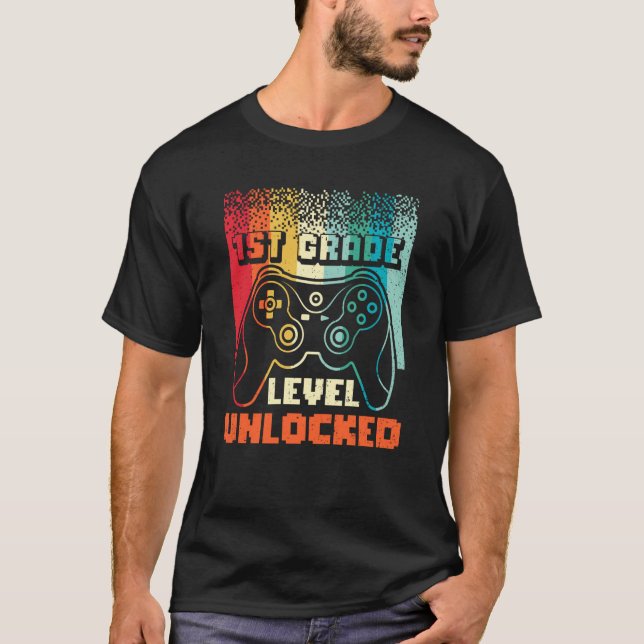 1st Grade Level Unlocked Back To School First Grad T Shirt (Framsida)