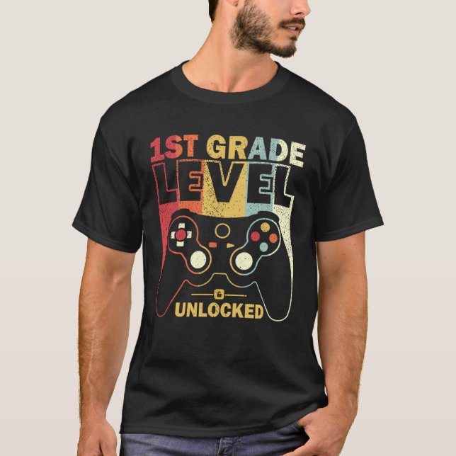 1st Grade Level Unlocked Back To School Video Game T Shirt (Framsida)