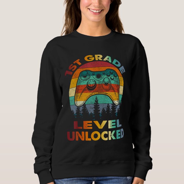 1st Grade Level Unlocked Gamer 1st Day Of School B T Shirt (Framsida)