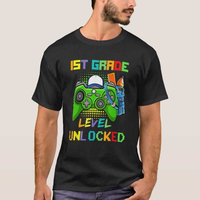 1st Grade Level Unlocked Video Game Back to School T Shirt (Framsida)