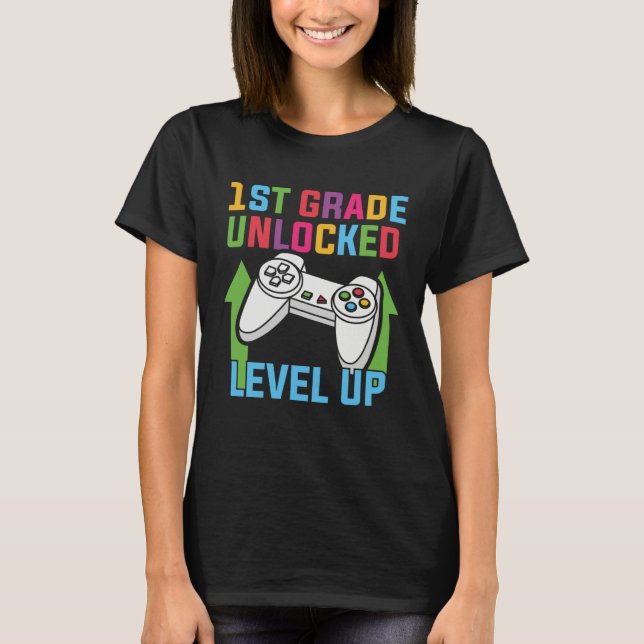 1ST GRADE LEVEL UNLOCKED Video Game Back to School T Shirt (Framsida)