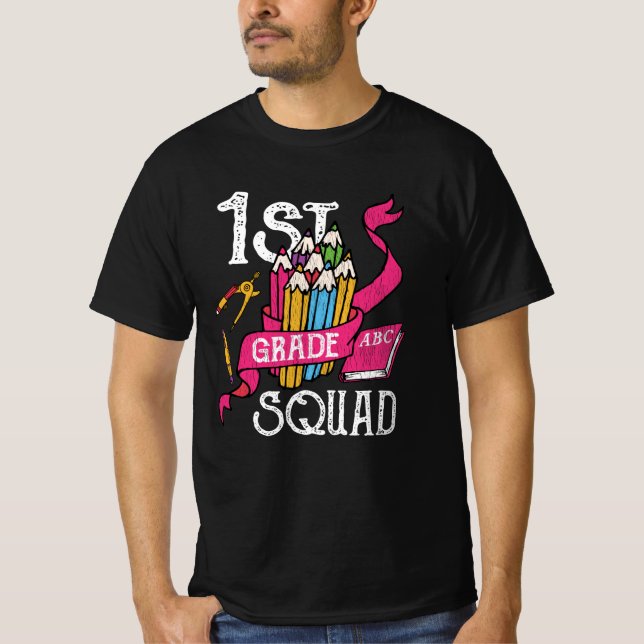 1st Grade Squad Tillbaka till skolan present för b T Shirt (Framsida)