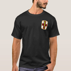 1st Med-Bde knuffar lappar Tee
