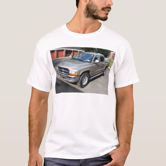 2002 fint Dakota SLT 4 x 4 T Shirt (Framsida)