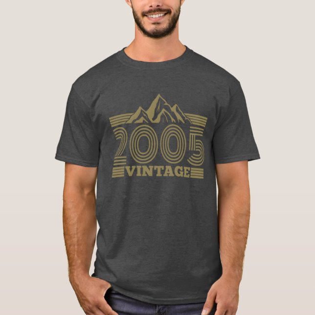2005 birthday mountains hiking climbing camping ca t shirt (Framsida)