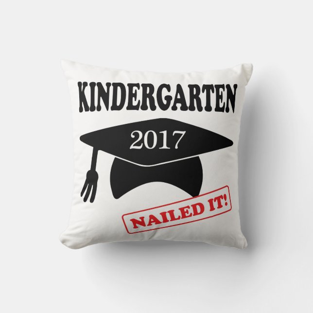2017 Nail Kindergarten Kudde (Framsida)