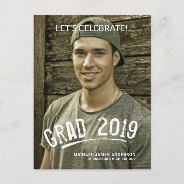 2019 Studenten Masculine Grunge Lettered Photo Inbjudan Vykort (Framsida)