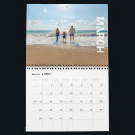 2021 om året i vårt livsvattenskydd|Foto Kalender<br><div class="desc">favoritminnen från det senaste året,  med den här fotokalendern. Varje sida har ett utfallsfoto med ett vitt textöverlägg för den månad som löper nedåt i högerna kant. Framsidan och baksidan är ett akvarium med din familj namn och personlig bildtext i en vit typografi.</div>