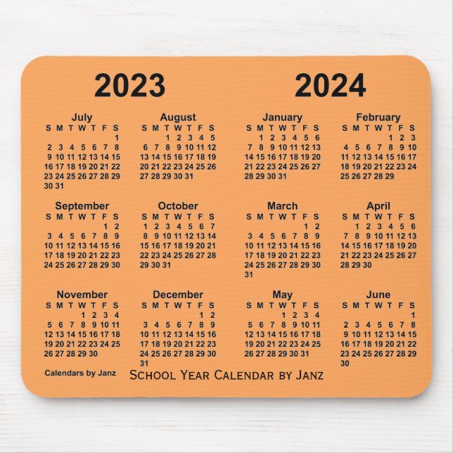 2023-2024 Skolårskalender av Janz Sandy Brown Musmatta (Framsidan)