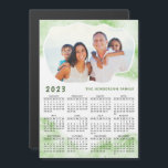 2023 Calendar Magnet Family Photo Namn Grönt White<br><div class="desc">Skapa en magnetisk kalender för personlig 2023 med foto- och grönt marble-design. Med mallarna är det enkelt att skriva din Family namn och ladda upp personligt bild om du vill ha samma molnform ram kring fotot. Söndag till lördag 2023 är en praktisk presentidé för jul,  nyår eller tillfälle.</div>