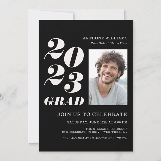 2023 Grad Party-fetstil på svart med foto Inbjudningar (Framsida)