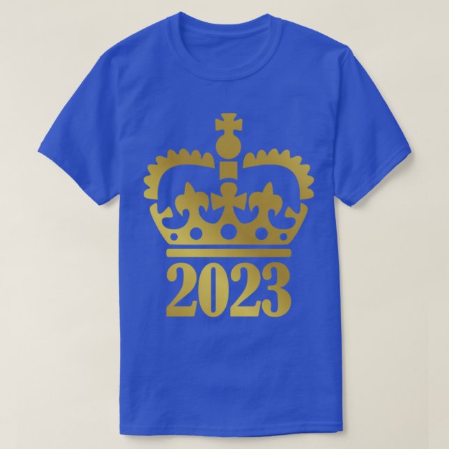 2023 med krona för födelsedag och nyfödd baby t shirt (Design framsida)