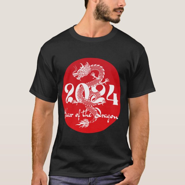 2024 år för draken rött vitt t shirt (Framsida)