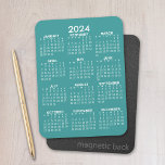2024 års visningskalender för Fullt - minimalt bas Magnet<br><div class="desc">En minsta,  grundläggande 12-månaderskalender med solid bakgrund i färg. Ett standardutseende för ditt hemkontor eller skolskåp.</div>