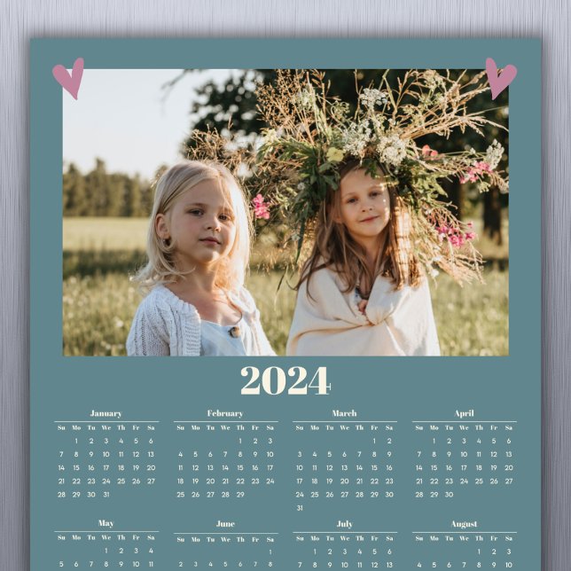 2024-familjens fotokalender - Grönt (Choose a favorite picture to send to family & friends. Can customize with a name too with the year.)