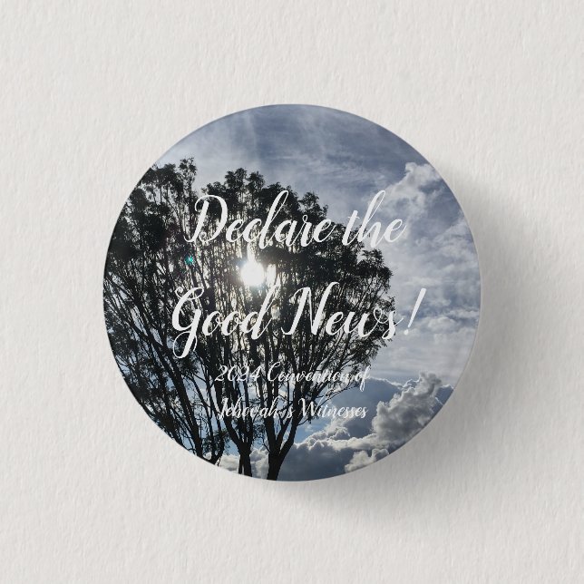 2024 JW Convention sunlight and clouds Knapp (Framsida)