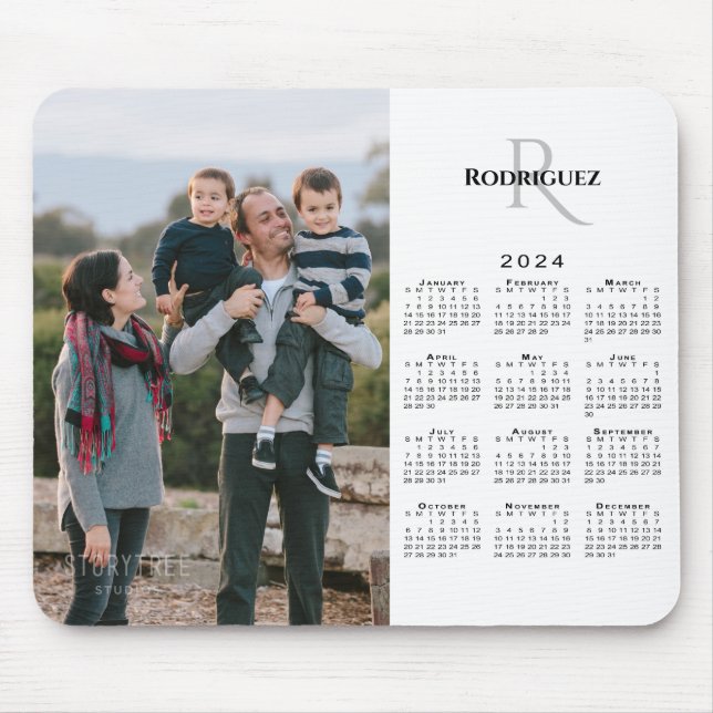2024 Kalenderns Anpassningsbar Photo Monogram Namn Musmatta (Framsidan)