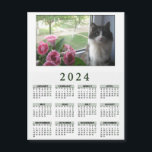 2024 Magnetkalender med dina djur<br><div class="desc">2024 Magnetisk kalender med fotografiska djur. Byt bara ut fotot mot något annat foto av din familjemedlem.</div>