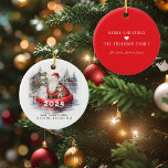 2024: Santa Flooded North Pole Humous Helgdag Julgransprydnad Keramik<br><div class="desc">Ta med dig en välbehövlig skratt till din julhelg med 2024 års jultomte. Tomten och hans älvar är strandsatta på en flotte i en översvämmad Nordpolen och fångade årets kaos perfekt med ett otäckt budskap: "Bra Tidings & Cheer and To helvetes with this year". I tider då världen känner sig...</div>