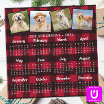 2025 Anpassningsbar Pet Photo Collage Red Play Cal<br><div class="desc">2025 års fotokalenderkort - Skicka nyårskort Hälsning eller inkludera dessa 5 x 7-fotokalenderkort i dina julklappar som perfekt som jul- och nyårskort till familj och vänner. Perfekt för att belysa eller kretsa speciellt data, årsdagar, födelsedagar och återföreningar. Anpassa de här fullt-årskalenderkorten med dina favoritfoton för husdjur, familjen porträtt och familjen...</div>