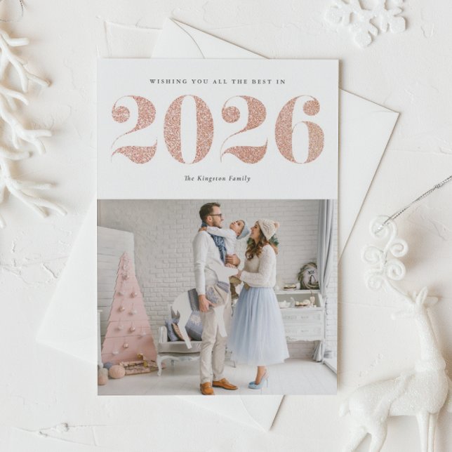 2025 års Faux Ro Glitter Modern Gott nytt år Julkort (Ring in 2026 with this sparkly Happy New Year photo card featuring faux rose gold glitter.)