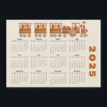 2025 års magnetkort i Tåg-kalender<br><div class="desc">Denna magnetkalender för 2025 har en godis-sprinklad glasbrödånga tåg som drivs av en pepparkaksgubbe med julhatt.</div>