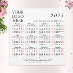 2025 Business Calendar Magnet Company Logotyp Enke<br><div class="desc">Den här enkla kvadratiska magnetkalendern för 2025 är en mall i ställe i logotypen, lägg till företagskontakter, slogan eller annan text för dina klienter och kolleger. Månader anges i skriptteckensnitt. På lördagar och Söndag står det rött att planera och diskutera arbetsdagarna med lätthet. Det är en praktisk presentidé för Thanksgiving...</div>