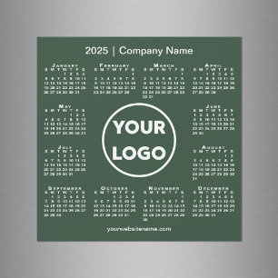2025 Calendar Company Logotyp on Forest Grönt Magn