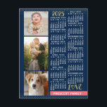 2025 Calendar Navy Coral Guld Family Photo Collage Vykort<br><div class="desc">Fira 2025 med de här portalen för fotokollage. Med lättläst data i fet vit har den här vackert enkla kalendern ord "2025" och "KÄRLEK" i faux guld glitter med en skarp korall rosa pub längs grund för din personlig familj namn eller annan text. Bakgrunden är marin blå. Lägg till tre...</div>