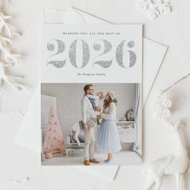 2025 Faux Silver Glitter Modern Gott nytt år Julkort (Ring in 2026 with this sparkly Happy New Year photo card featuring faux silver glitter.)