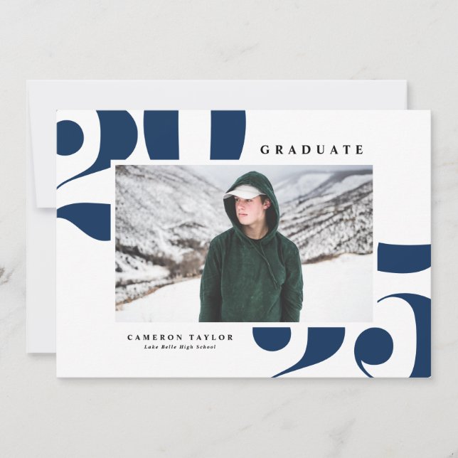 2025-foto med fetstil, 2025, Studenten Inbjudningar (Framsida)