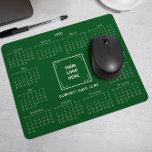 2025 GRÖNT AV CALENDAR CORPORATE BUSINESS LOGOTYP MUSMATTA<br><div class="desc">Utforma en egen anpassningsbar 2025-kalendermusknapp med företagets logotyp. Det är en säljfrämjande åtgärd för perfekter eller en företagsgåva till kunder, säljare, anställda och andra värdefulla individer. Kalendern visas elegant med ett sofistikerat serif-teckensnitt, vilket garanterar tydlighet och professionalism, medan layouten snabbt behållor alla tolv månader. I mitten finns det ett framstående...</div>