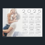 2025 - kalenderfotoöverlägg - nylanserat bröllopss<br><div class="desc">2025 Calendar Photo Overlay Newlyed WedFavor Card. En idé om en bröllopsförmån för bröllop par, med 2025-kalenderpresenten till din gästes personlig med ditt favoritfoto! Byt helt enkelt ut dig i fotot med exempelbilden och anpassa ditt tackmeddelande längs grund. Bilden ligger bakom en graderad tonopacitet lagrar så att texten kan visas...</div>