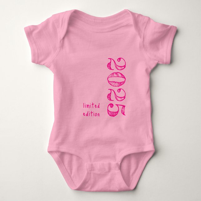 2025 Limited Edition i het rosa T Shirt (Framsida)