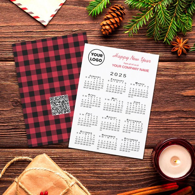 2025 - Logotyp QR Code Red Black Gingham - Kontrol Julkort (2025 Calendar Logo QR Code Red Black Gingham Check Holiday Card, front/back in situ)