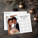 2025 Newlyed Ny gifta Photo Helg Vykort<br><div class="desc">2025 års Anpassade Family Namn och Photo Calendar Postcards med ditt personlig-foto och namn. 🌟 Det här är för 2025 🌟 Visa av ditt nya giftermål eller förlovning med det här kalenderkortet för anpassningsbarna i begränsad utgåva! Det är aldrig för tidigt att börja tänka på nästa år. Nu kan du...</div>
