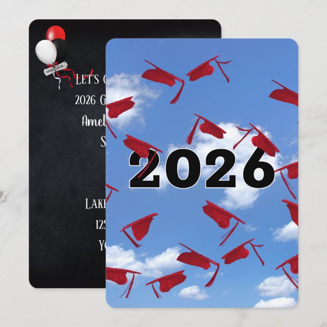 2025 Red Studenten Hats i Himmel Inbjudningar (Fram/baksida)
