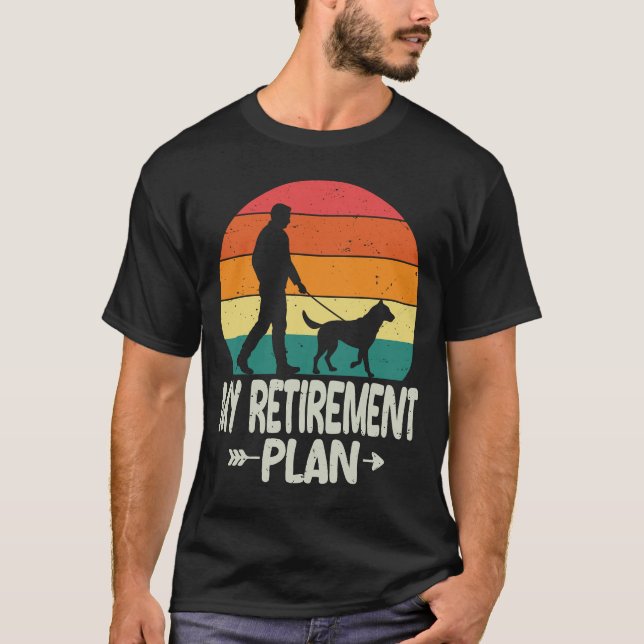 2026 års pensionsplan för Hund, den ynkliga pensio T Shirt (Framsida)