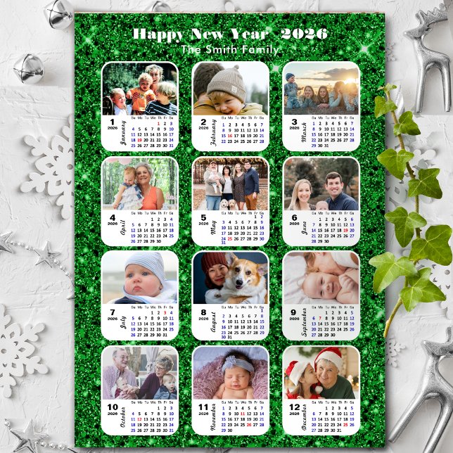 2026 Calendar Family Photo Collage Festive Grönt Julkort (Skapare uppladdad)