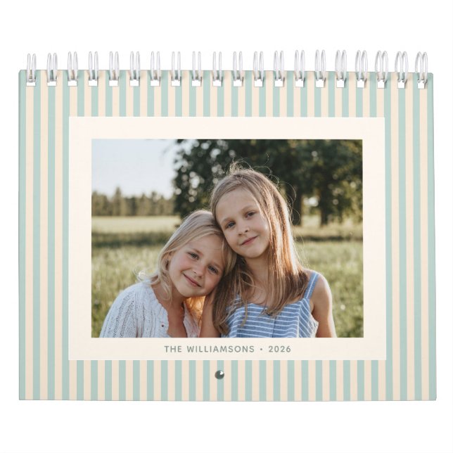 2026 Custom Family Photos Coastal Stripe Kalender (Omslag)