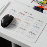 2026 FULLT ÅR CALENDAR PASTEL HANDSKRIFTLIG SKRIVS MUSMATTA<br><div class="desc">Håll dig organiserad och inspirerad med den här 2026-åriga kalendermusmattan. Varje månad markeras på ett vackert sätt i mjuka pastelltoner och visas i ett handskrivet teckensnitt med eleganten stil, vilket ger en något sofistikerad bild på arbetsytan. Perfekt för snabbdatumreferens medan du arbetar, kombinerar den här musknappen funktioner med stil. En...</div>