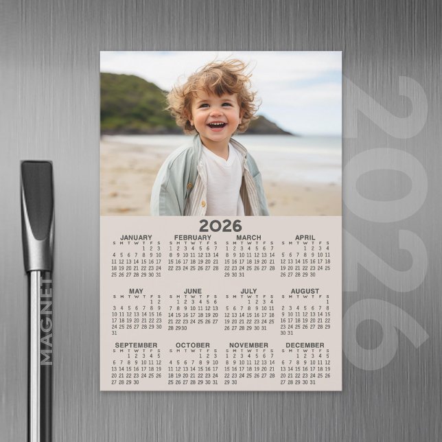 2026-kalender med fotoårsvy Magnetkort (2026 Calendar Magnet with Custom Photo)
