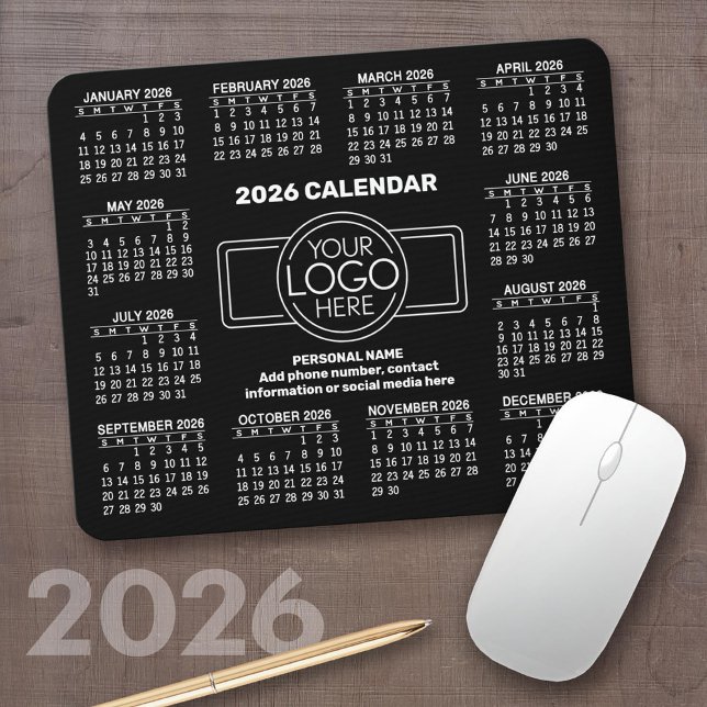 2026 Kalender med logotyp, svart kontaktinformatio Musmatta (2026 Calendar on a Mousepad)
